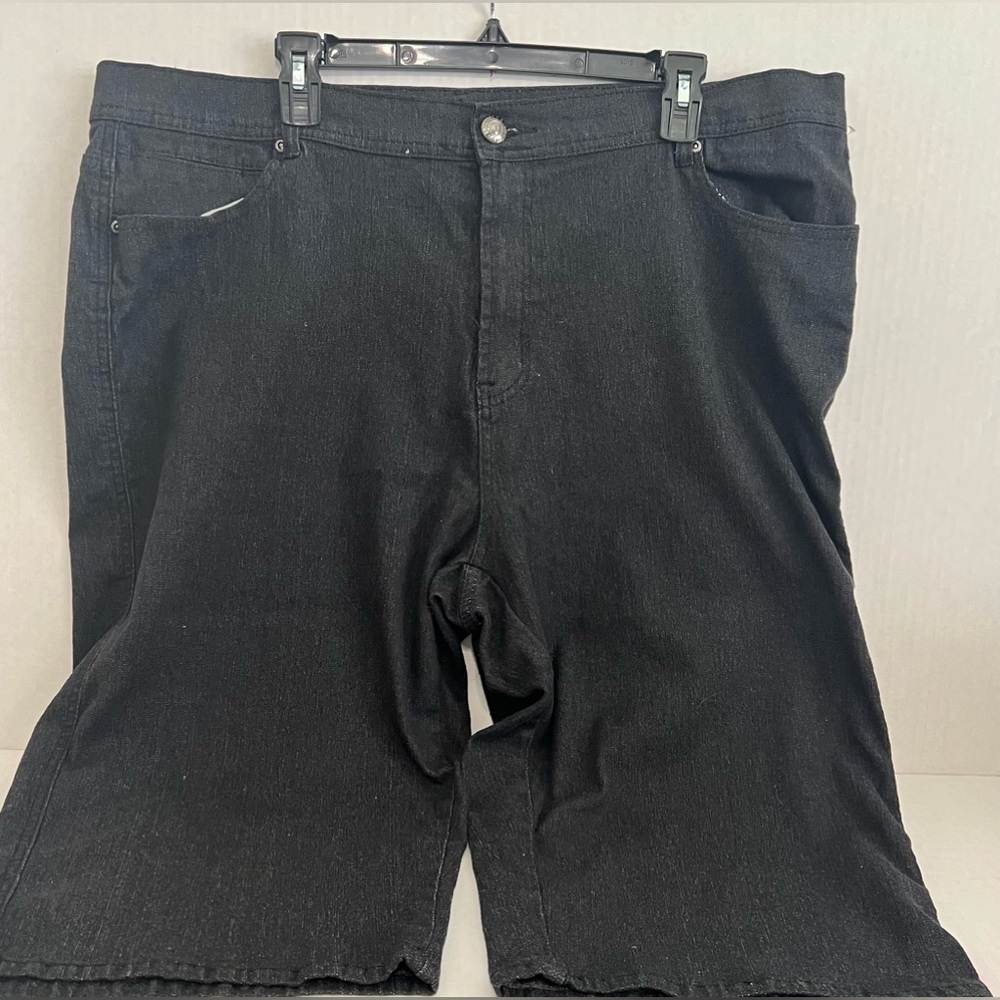 Victoria Jeans Women’s Knee Length Pants